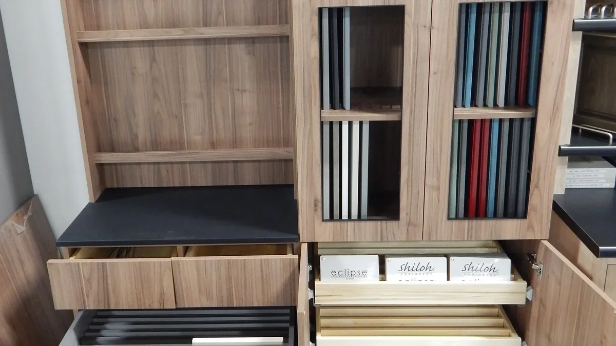 Eclipse Merchandiser Display detail