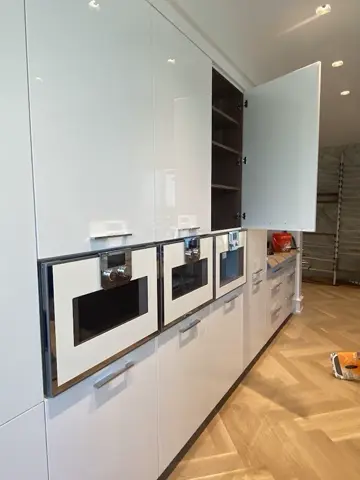 3 Boulder Kitchen Walnut Interior
